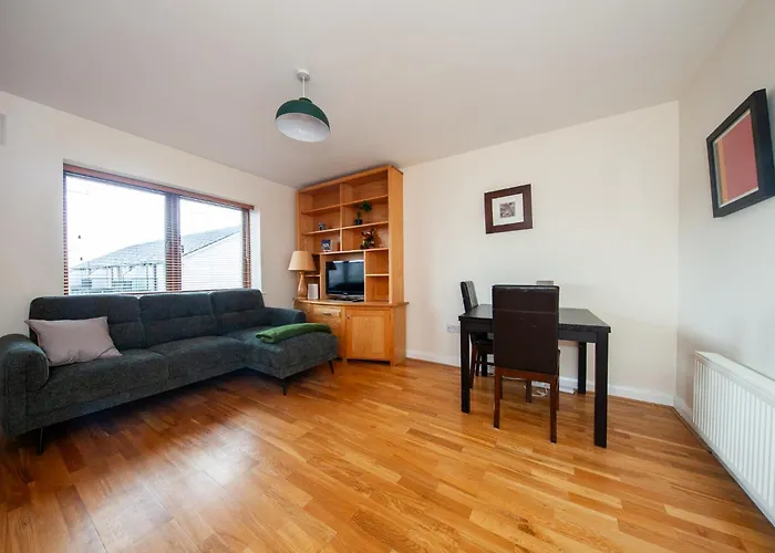 Spacious 2bdr Flat Near * Дублин